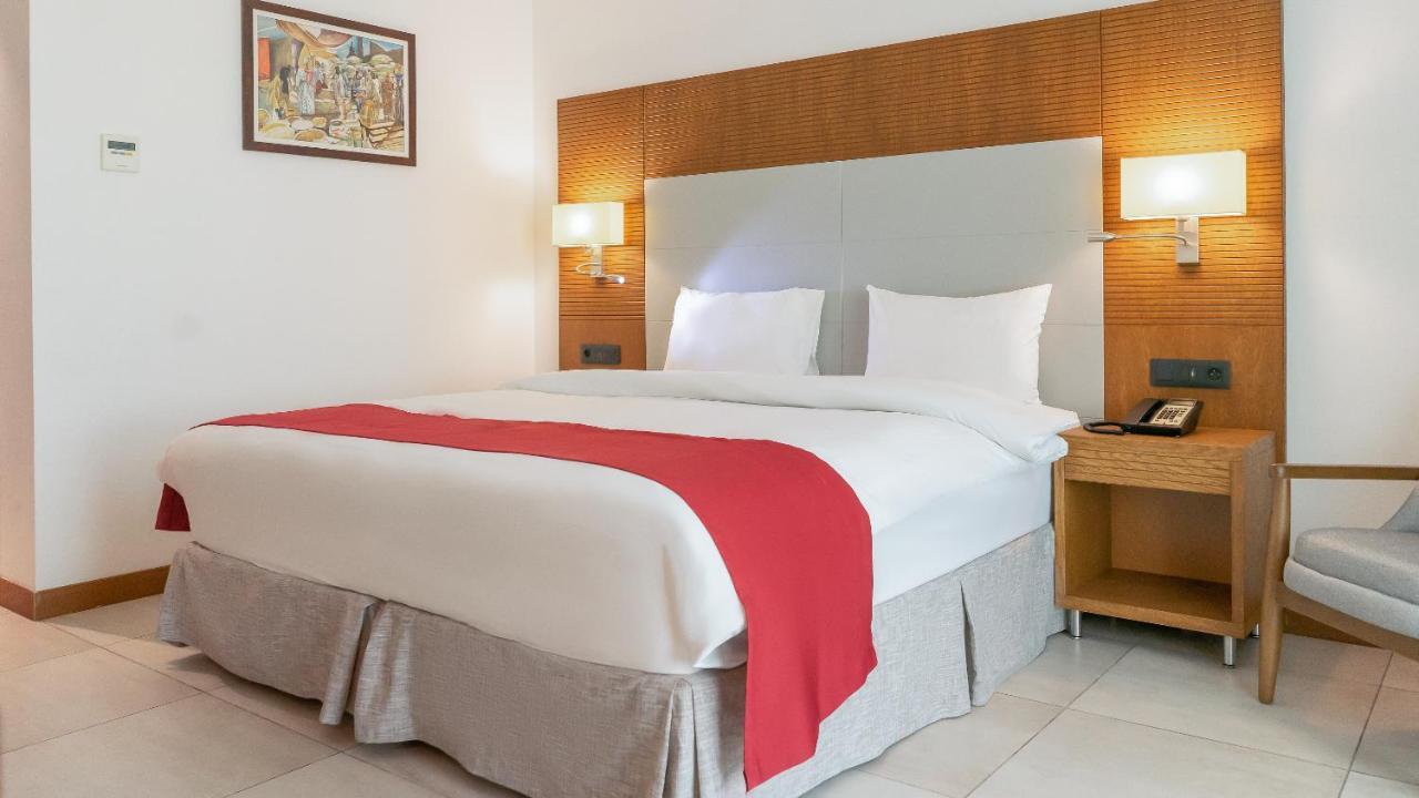 Star Land Hotel Bastos Yaounde Bagian luar foto