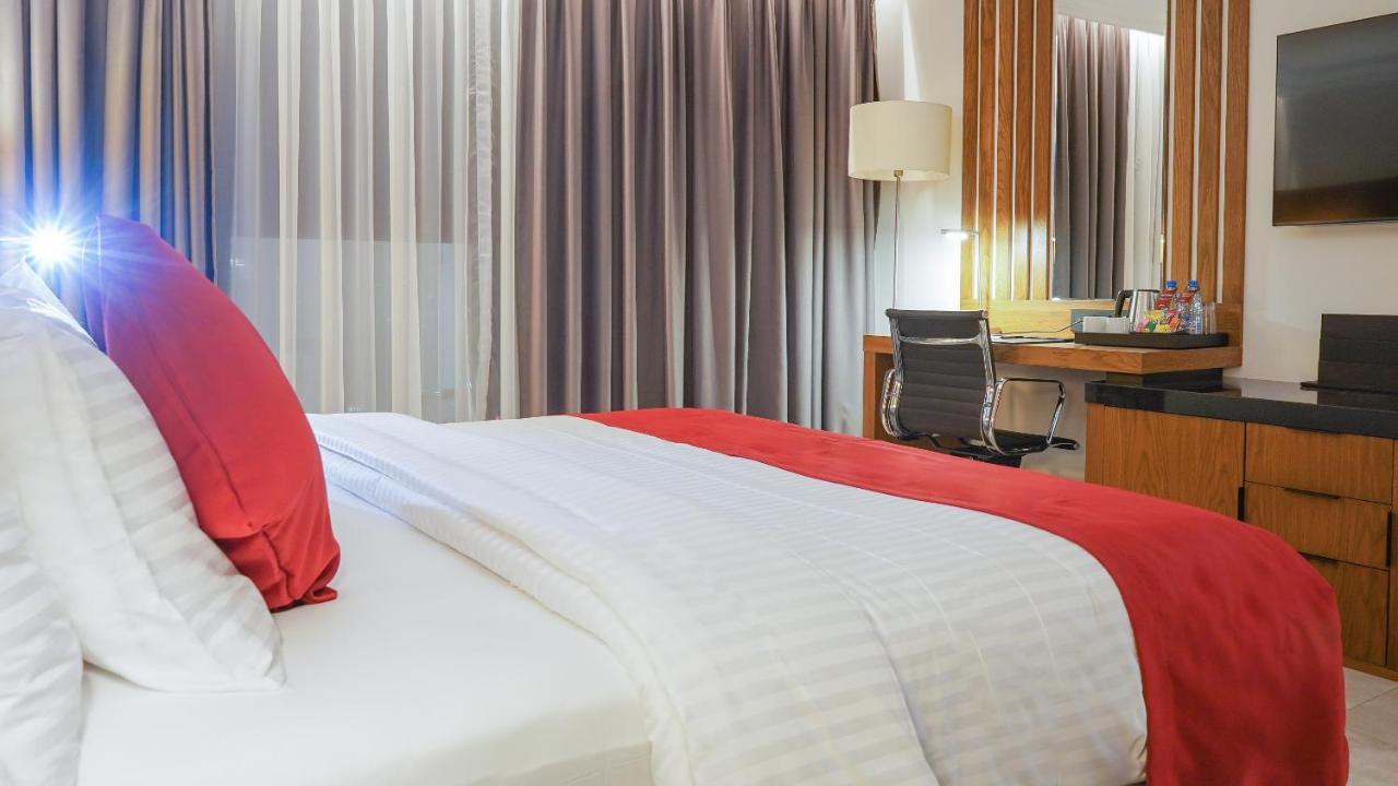 Star Land Hotel Bastos Yaounde Bagian luar foto
